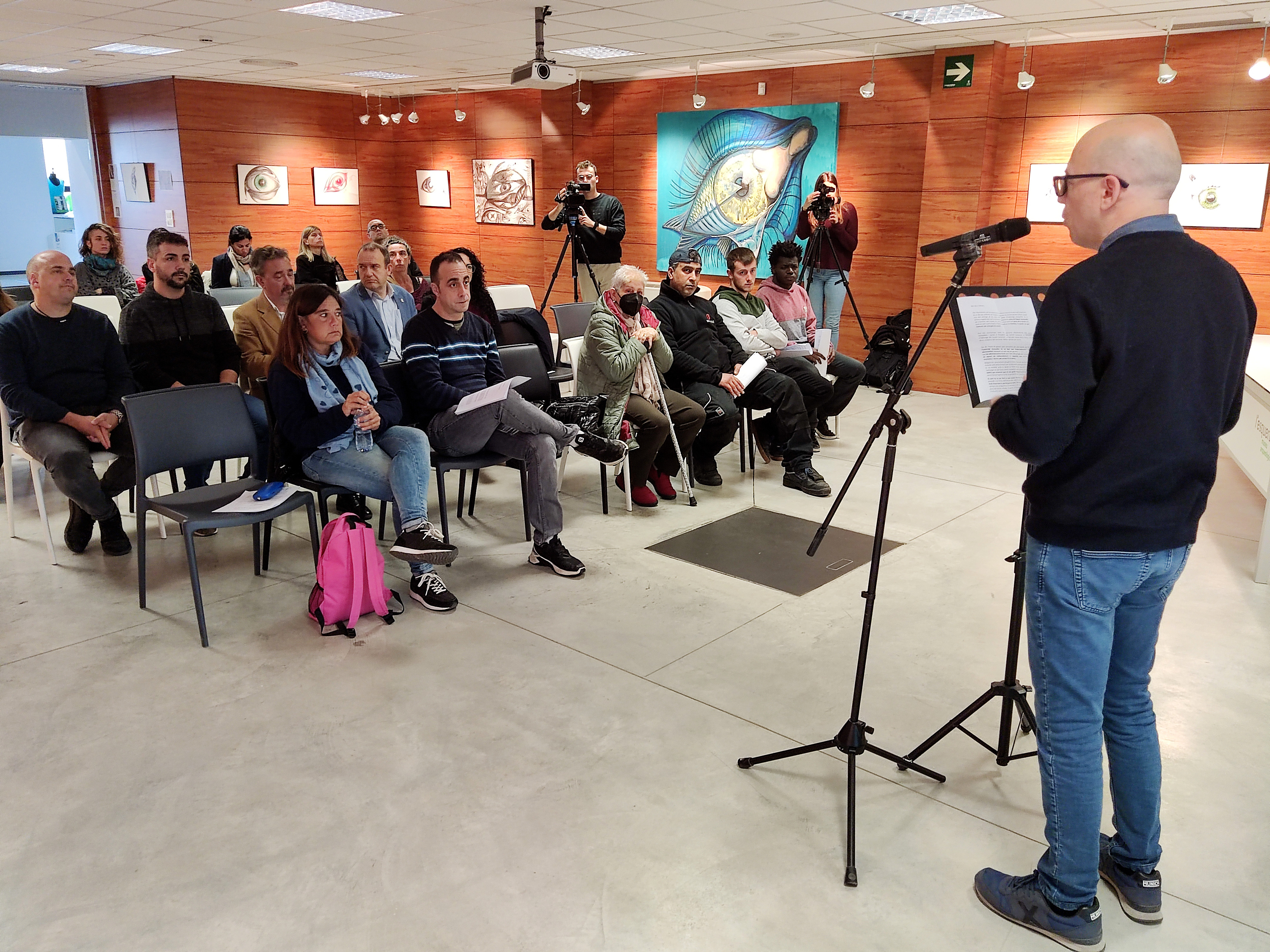 Acte de lliurament de les claus dels pisos de lloguer assequible