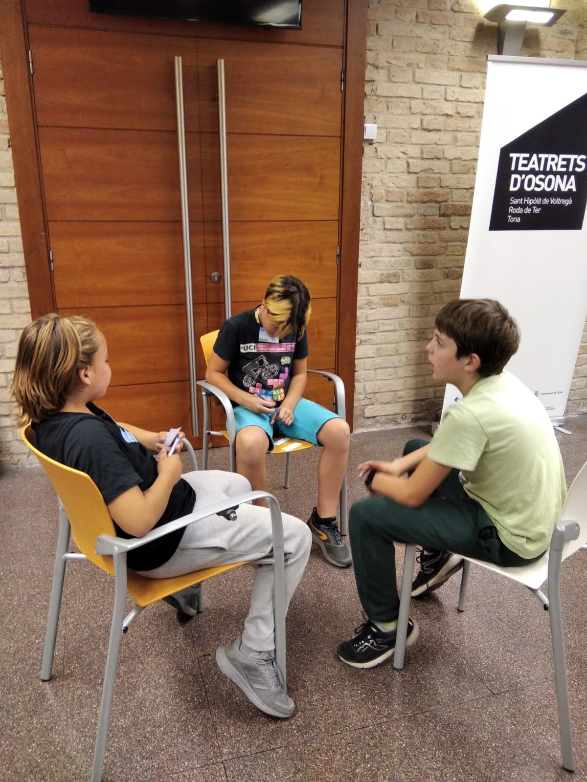 Diversos nens i nenes de 10 a 12 anys formen part del Consell d'Infants de Roda de Ter