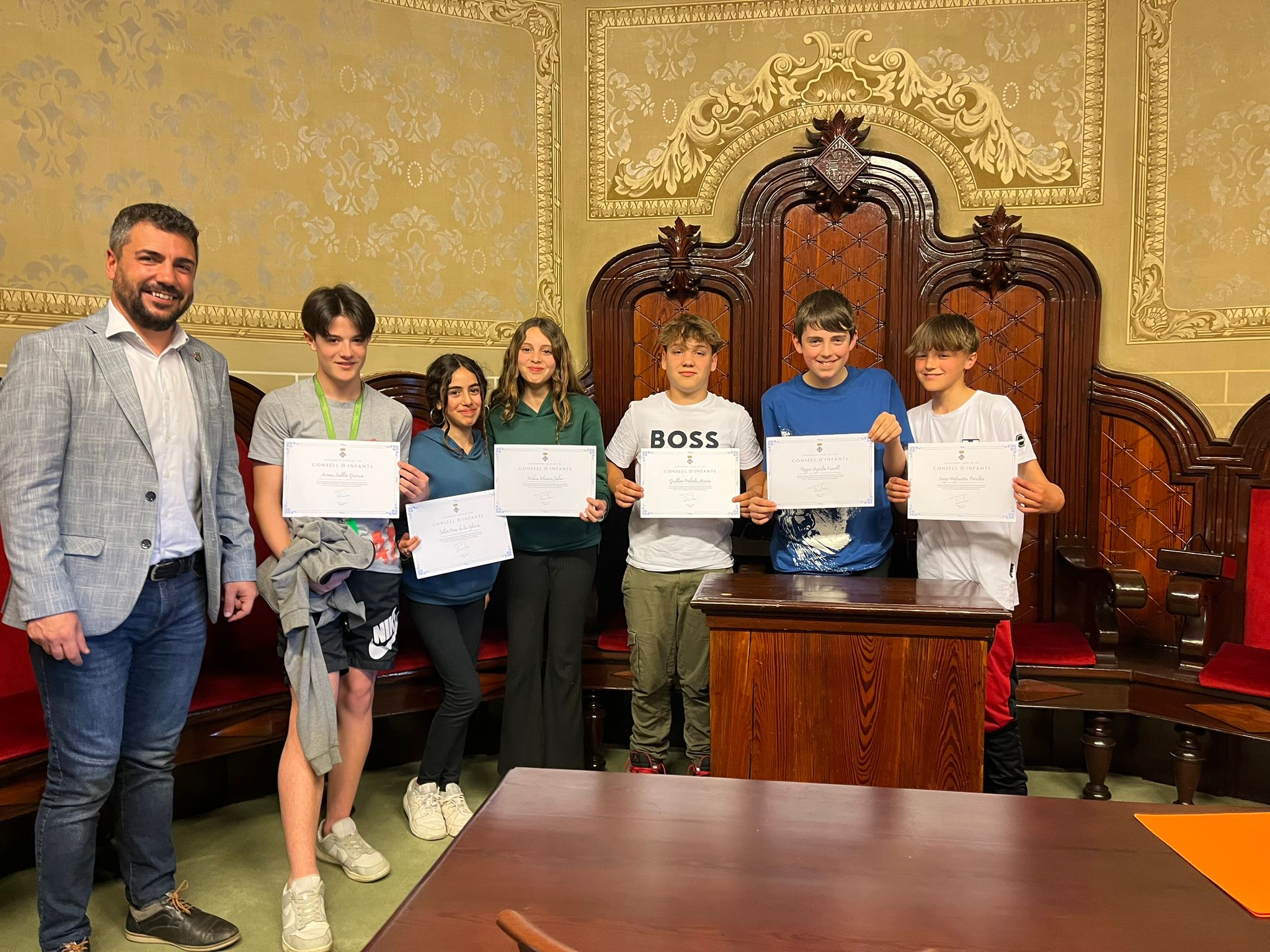 L'acte de constitució del Consell d'Infants es va fer a la sala de plens l'11 d'abril de 2024
