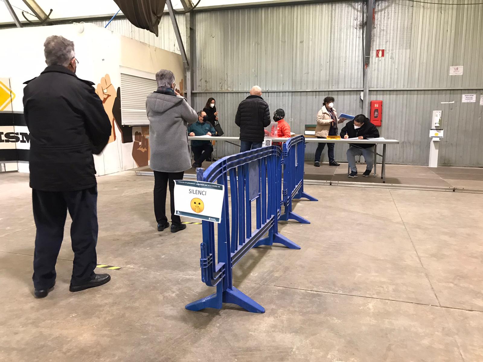 A Roda de Ter es van habilitar 3 col·legis electorals.