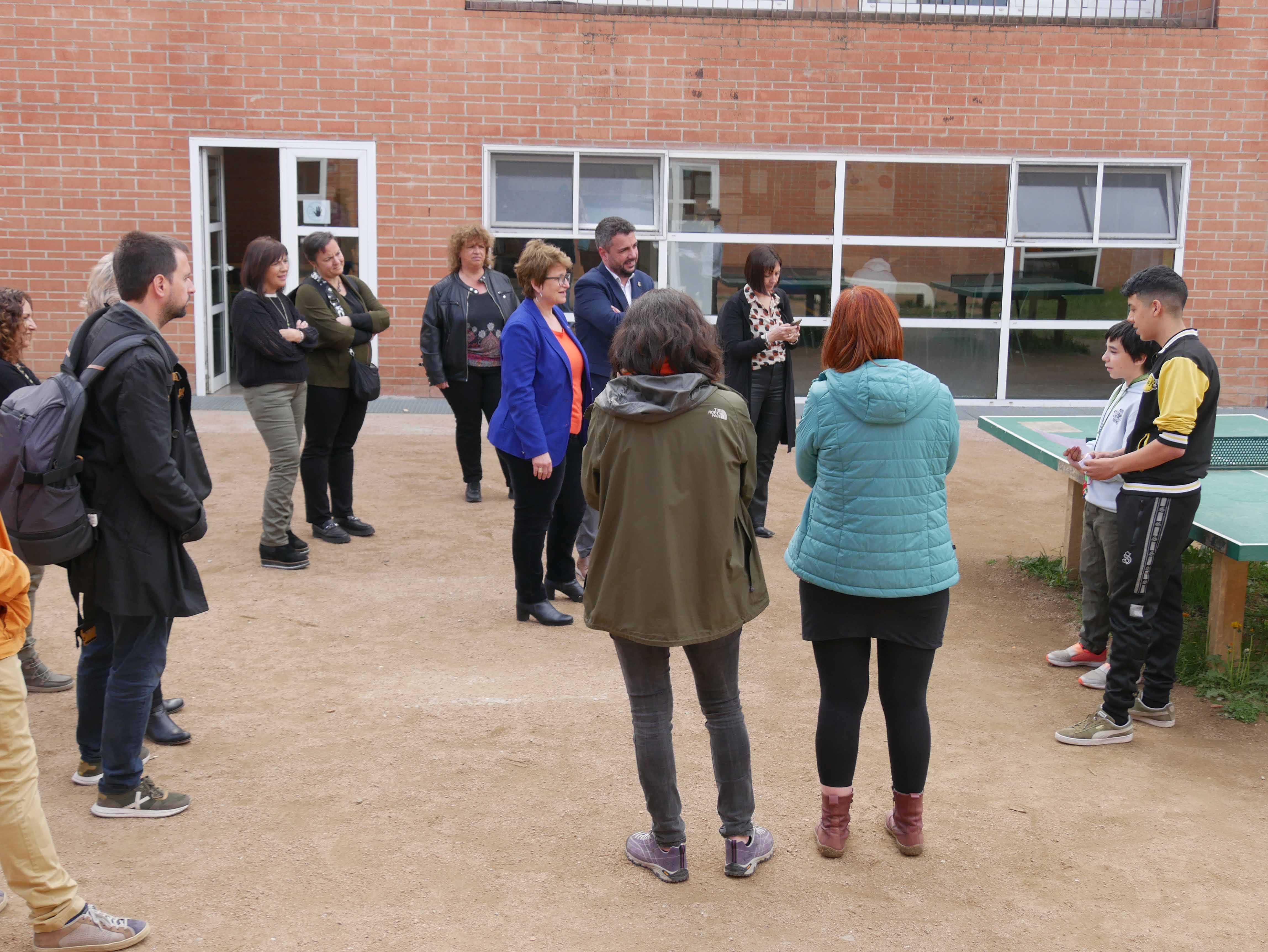 Visita de la consellera d'Educació, Anna Simó, a l'Institut Miquel Martí i Pol de Roda de Ter