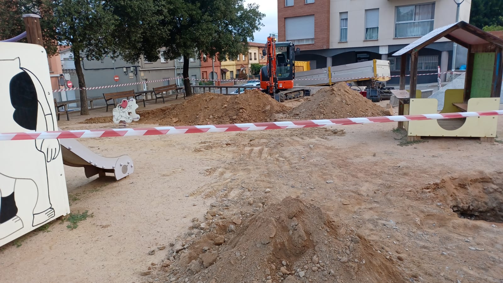 Actuacions de millora a diversos parcs infantils de Roda de Ter