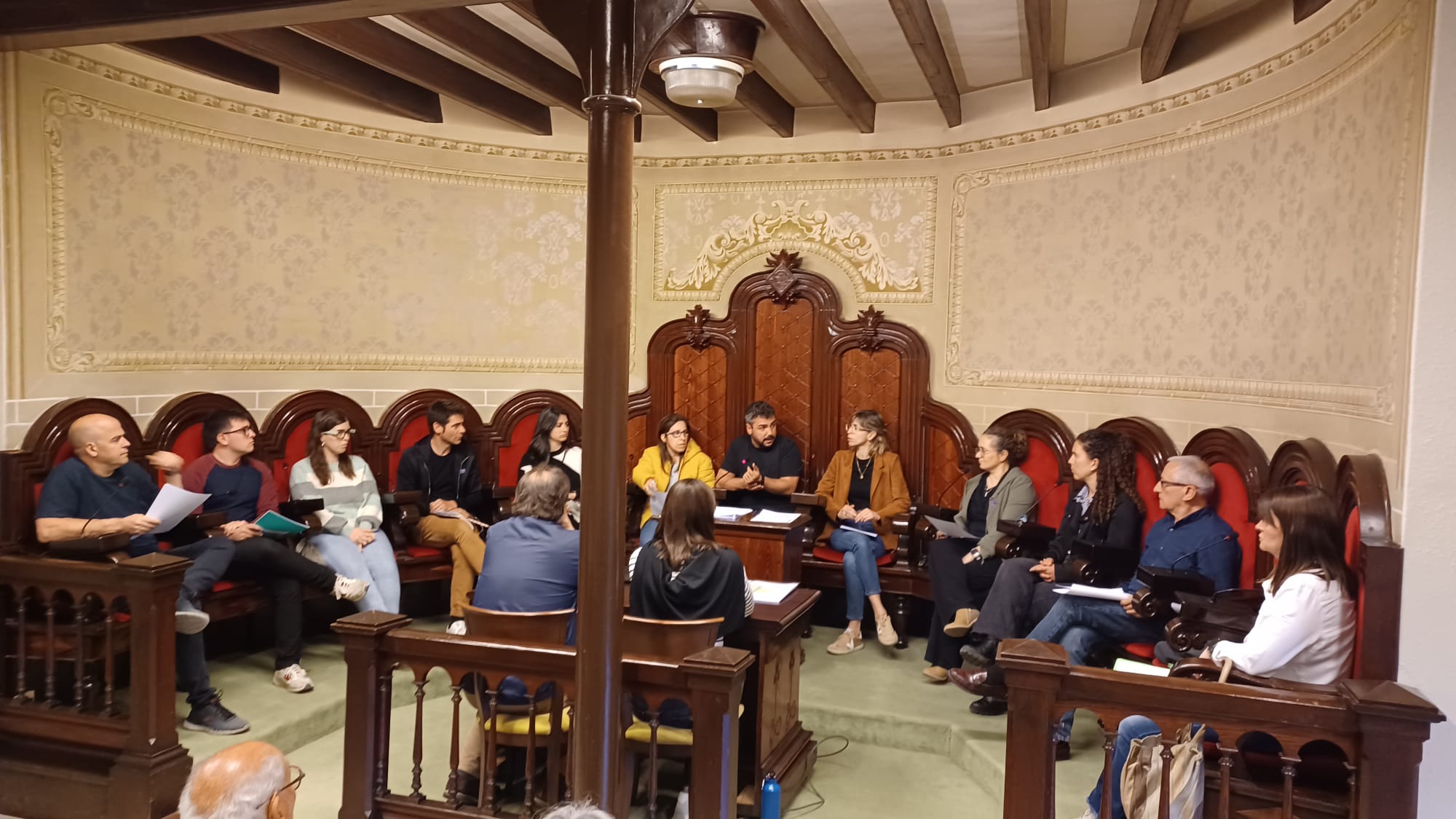 Roda de Ter compra una carpa per substituir temporalment la porxada de Can Planoles