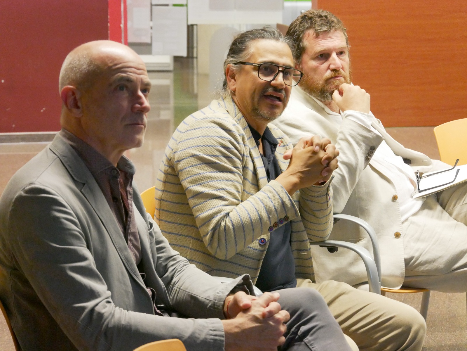 La delegació de la Generalitat que es va reunir amb representants de la Taula del Trànsit de Roda de Ter.