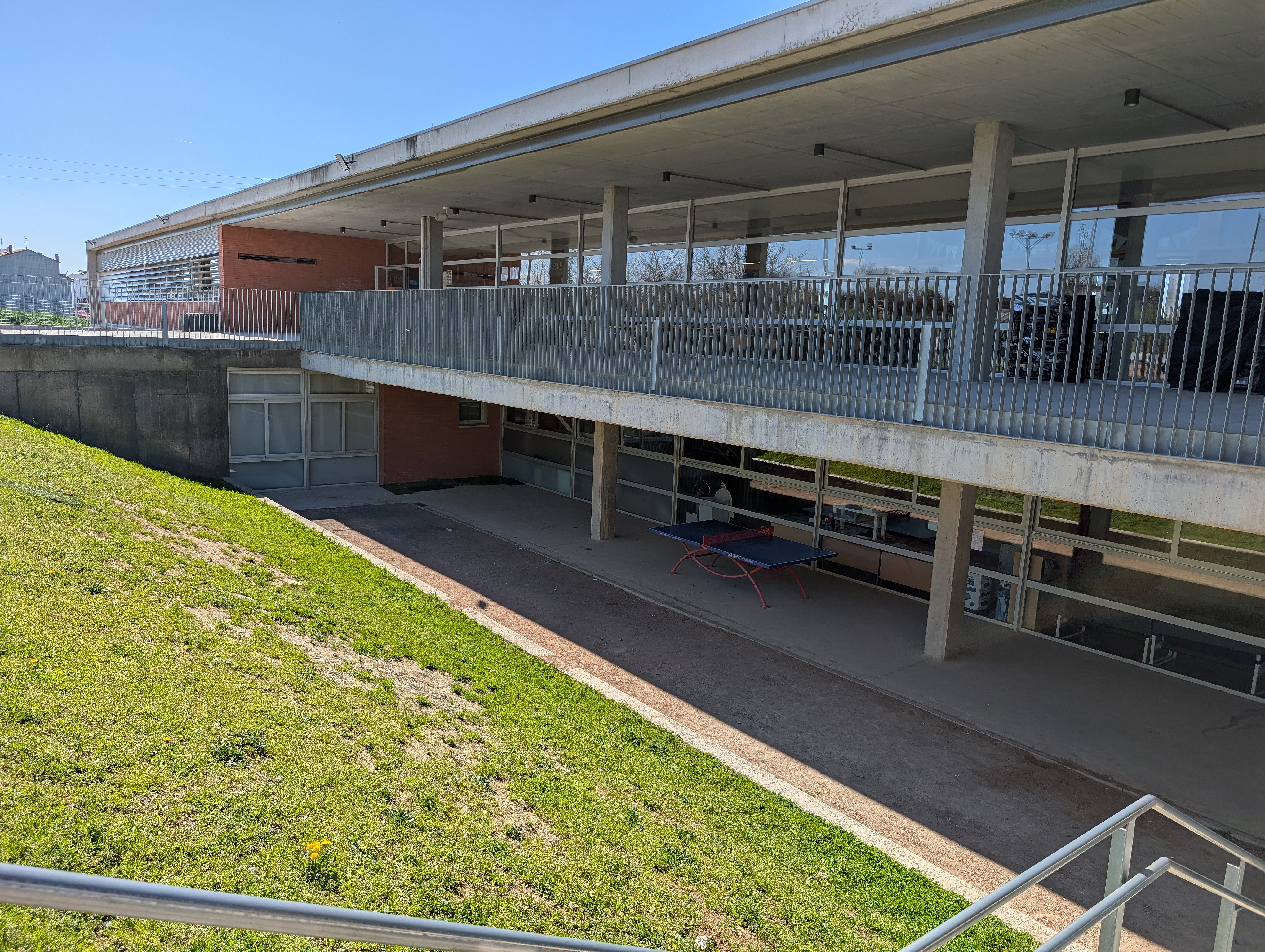 El Departament d'Educació redactarà el projecte per ampliar l'Escola Emili Teixidor de Roda de Ter