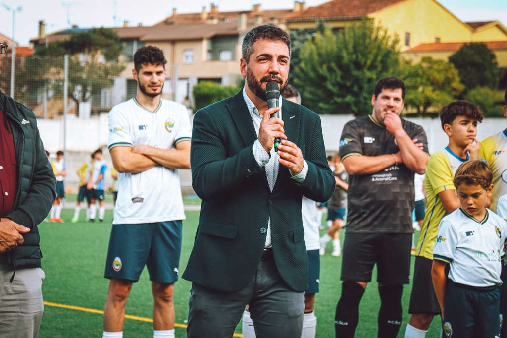 Inauguració de la nova gespa artificial del camp de futbol Inauguració de la nova gespa artificial del camp de futbol
