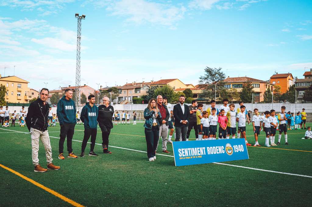 Inauguració de la nova gespa artificial del camp de futbol Inauguració de la nova gespa artificial del camp de futbol