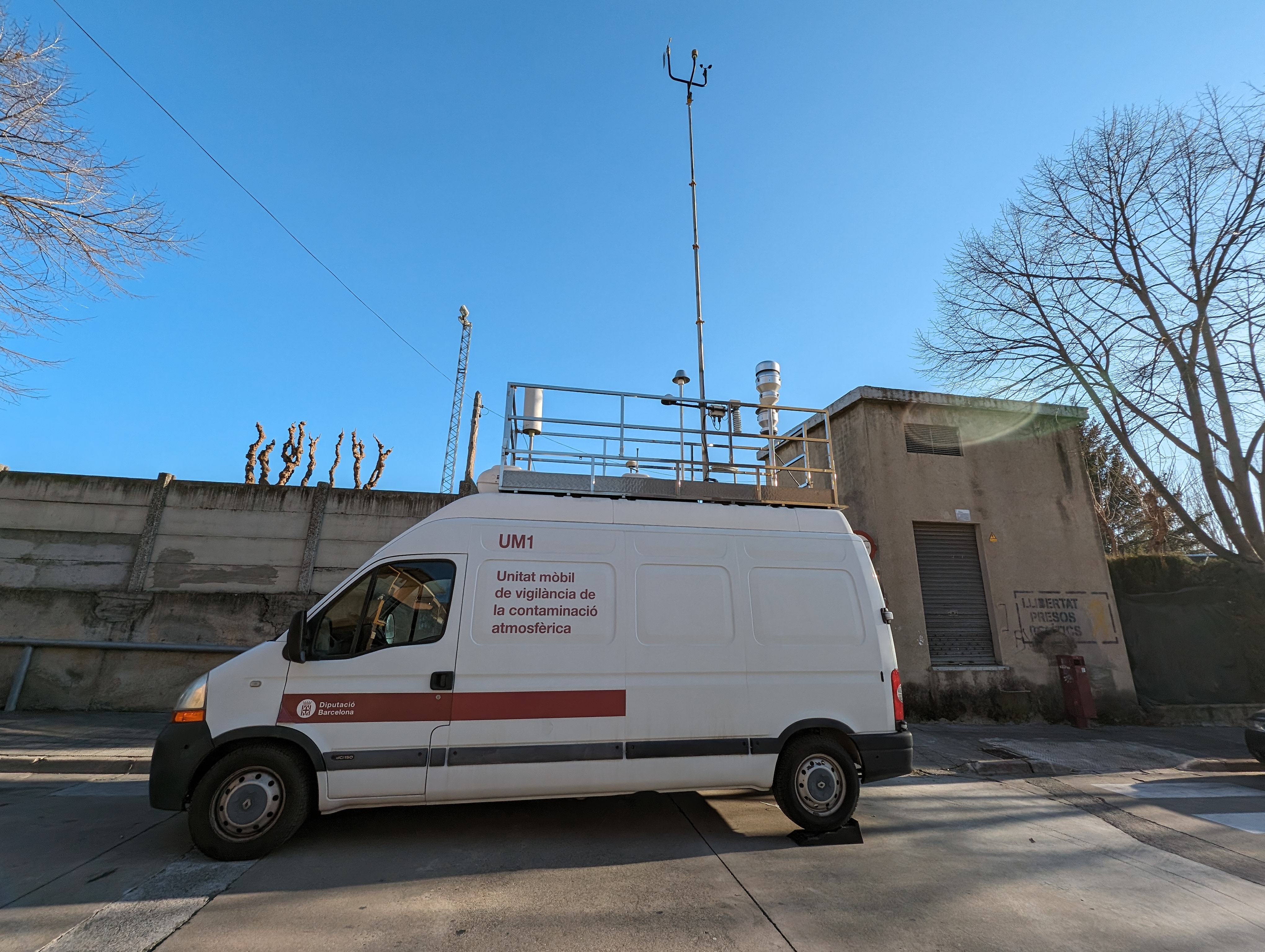 La Diputació de Barcelona instal·la una unitat mòbil de control de contaminació a prop de la zona esportiva