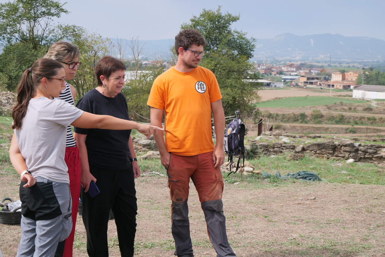 Roda de Ter tanca la 50a campanya d'excavacions a l'Esquerda per on han passat m&eacute;s de 500 arque&ograve;legs