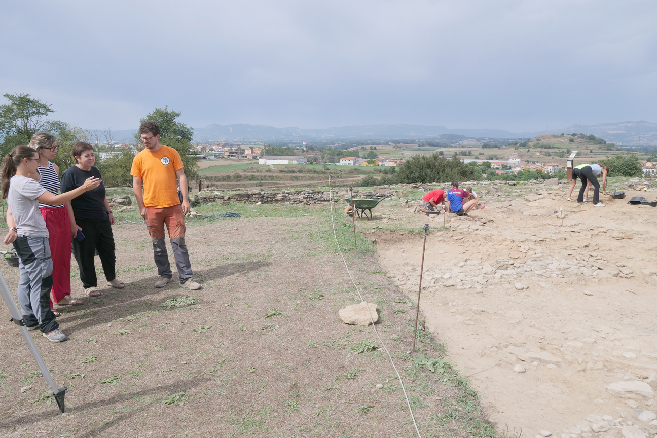 Roda de Ter tanca la 50a campanya d'excavacions a l'Esquerda per on han passat m&eacute;s de 500 arque&ograve;legs