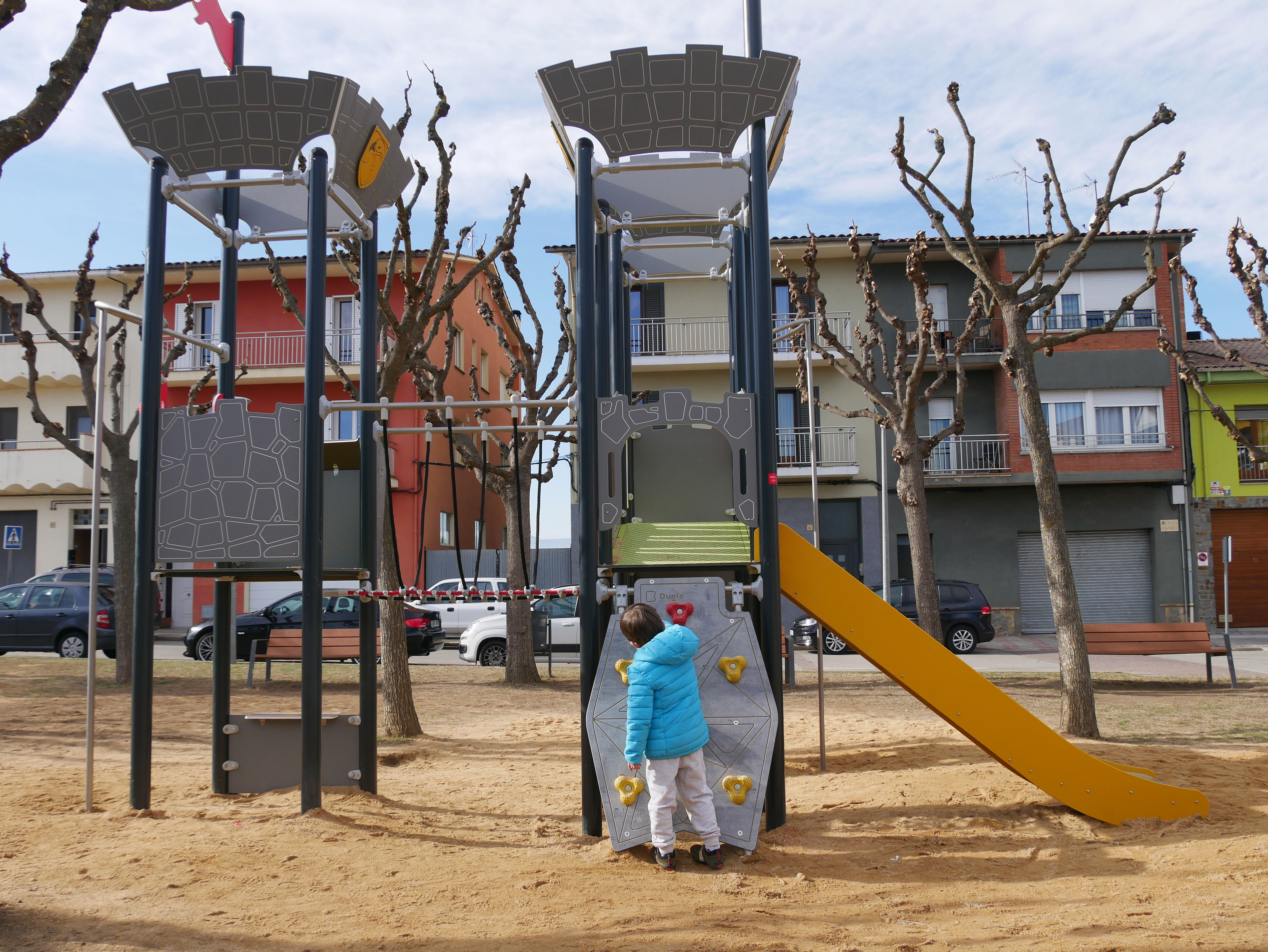 Nou joc infantil a la Plaça Espanya de Roda de Ter