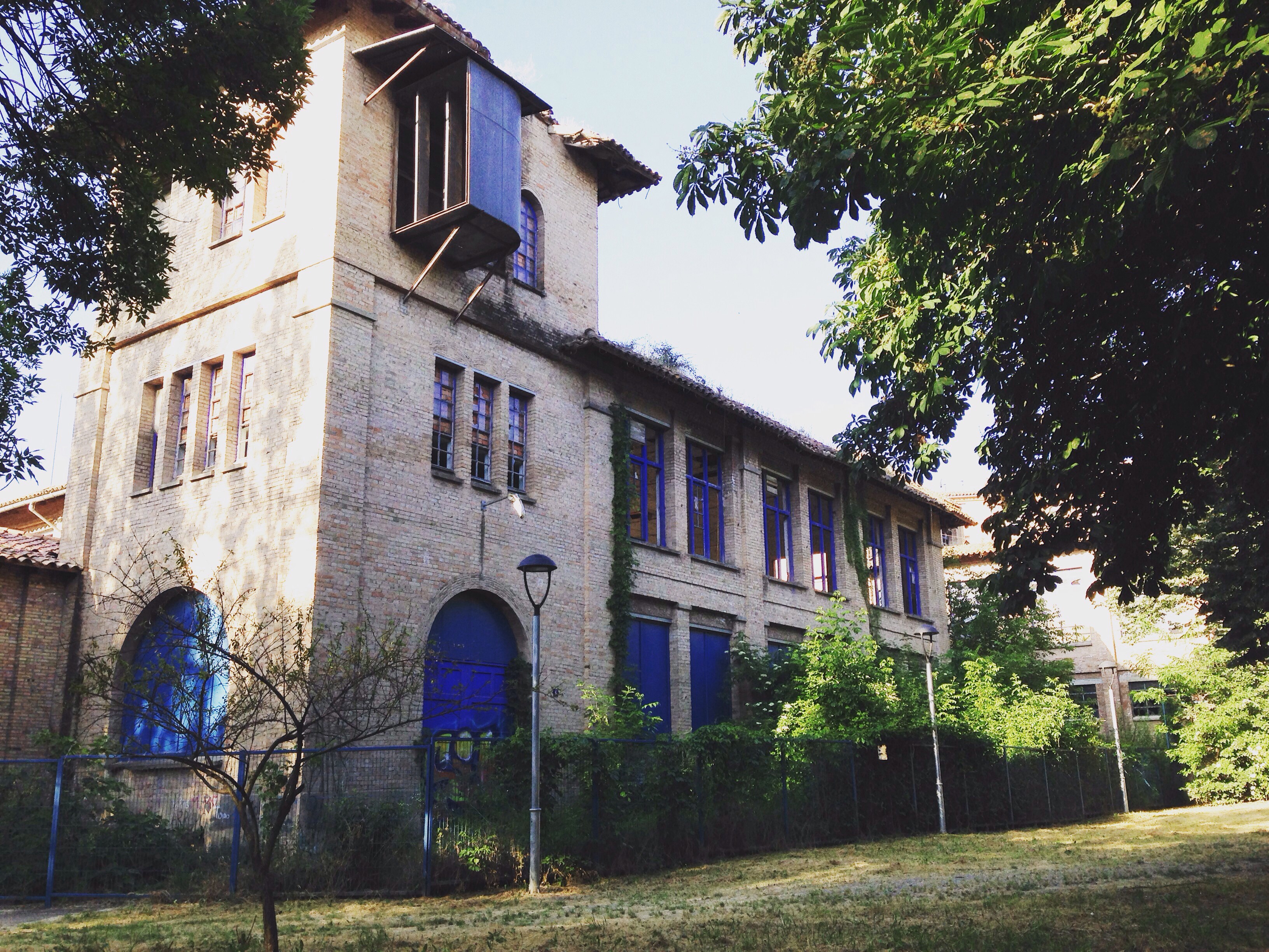 Visites comentades a la seu de la Fundació i itinerari literari fins a la fàbrica La Blava